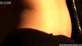Big beautiful natural boobs Indian Bollywood babe shaking her assets