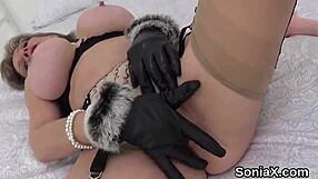 Unfaithful British MILF Gill Ellis Shows Gigantic Titties