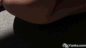 Wow, Small Jugged Yanks Lulu Masturbating Hard!