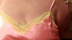 Amateur bbw girlfriend in submissive role play