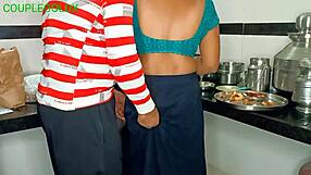 キッチンで発情！インド恋人との初手作りバック