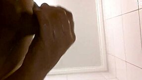 i gave an oiled handjob and watched him cum all over