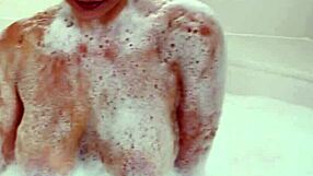 Nadia White Masturbates Big Tits In Bath