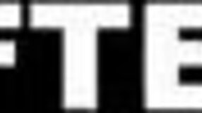 Magere blonde winkeldief sluit stoomdeal met bewaker