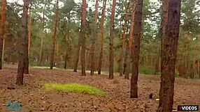 Közterületi felcsípés kinti krémkitöltéssé válik perverz milffel