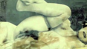 Vintage černá na černé retro focení s antikvity a klasikou v detailních beaverech, včetně chlupatých kund