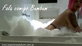 Hey there, check out Débora Fantine dancing with that stunning butt! Talk to me!