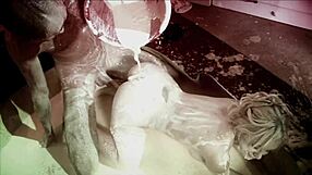 Savannah gold gets fucked in food