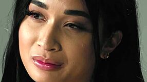 Watch how women orgasm with Avery Black in this hardcore casting interview!