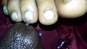 Wah footjob ebony pancut kaki hitam intense gila liar!