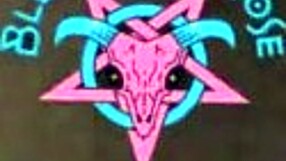 Big booty milf enjoys a casual chat about her day