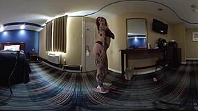 Scarlett Storm: virtual shower striptease