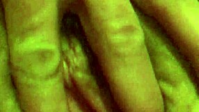 My dear wife shows her pussy 😍