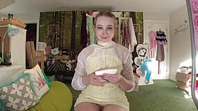 Watch this tissue destroyer blowjob!