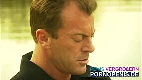 die verf�hrerische cytheria bekommt harten sex im freien