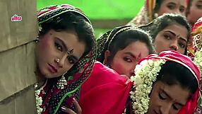 Watch Anil Kapoor and Madhuri kissing in this romantic scene.