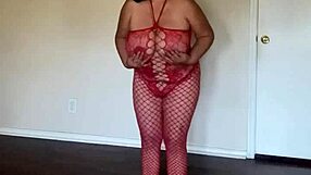 she's beautiful and red, so sensual