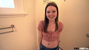 Kinky οικογένεια - η slutty αδερφή Adriana Jade λαχταρά το μεγάλο μου καύλο σε POV