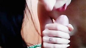 Jovencita gives intense oral to papi without censorship