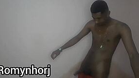 puto carioca feels orgasmic release during whatsapp video call