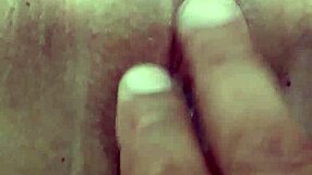 hey, watch me masturbate my sexy wife right now