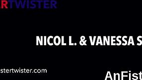 i's fisting dem wet lesbo pussies an' anals with my models