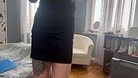 Dirty talk and toys: A masturbation session