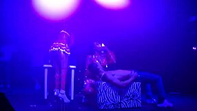 Latina brunette outdoor fun in putaria no funk 2