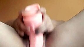 ดาราโป๊ซูซูกลับมาสำหรับเซสชั่นเล่นดิลโดหนัก