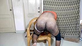 can this nice big ass handle a small black toy insertion?