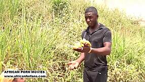 Banana seller meets customer on the street corner for a quick story