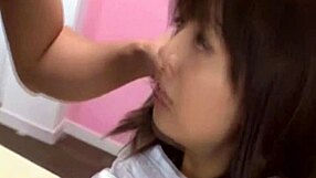 Hei, sora vitregă sexy imploră o futere tare acum