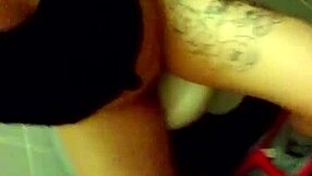 Wow, Minxycee bangs brush in public toilet!