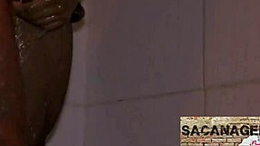 Έχεις δει το βρεγμένο πούτσο του Thor σε αυτό το νόστιμο ντους;