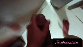 flagra - loira usando consolo no cuzinho peguei e atolei o pau no cu dela sem camisinha completo no red.