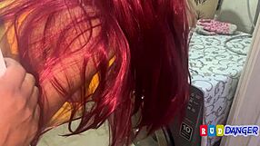 Jovencitas distraída en el lavandero mientras que su pervertido padrastro la recuesta y se la folla morra de tetas grande y un coño cremoso virgen