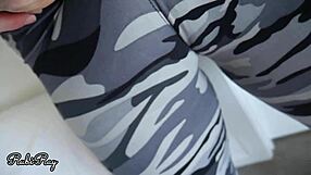 天哪，他射了我最爱的迷彩紧身裤和内裤上