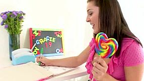 Gracie glam shares a pov chat with her friend