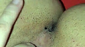 야, 나 손가락으로 자위하고 세게 분수 뿜는 거 봐