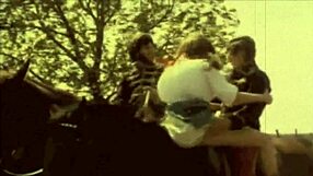 黑暗灯笼娱乐带来复古风格的美女与野兽