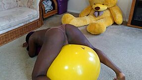 ebony babe feels intense orgasm bouncing