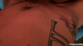 Kjæresten krever filming av hard knulling av søt kjæreste på ferie