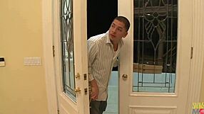 blonde slut paying for pizza with her tight pussy