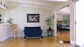 Peyton robbie wonders about step brother