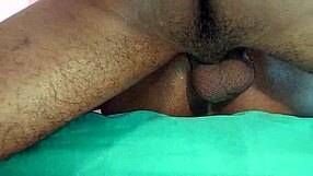 टीने छात्रा का वाइल्ड क्रिसमस ग्रुप सेक्स में दो लड़कों से जोरदार स्पर्ट