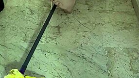 coolmarina gorda madura gets surprised on the hot floor acting like a bitch