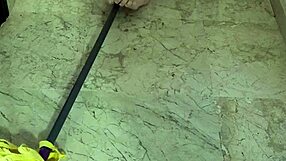 coolmarina gorda madura gets surprised on the hot floor acting like a bitch