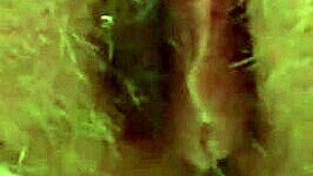 Wow! Behaarde rijpe blonde plast doggy thuis!