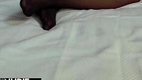 Natalia Starr Sends Nudes to Invite Guy Over to Fuck