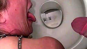 Esclave F HUMILIÉE dans les WC en Soumission BDSM le 30 Août 2020